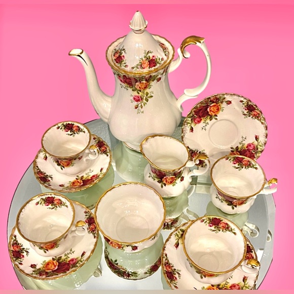 Royal Albert 11 Pc ‘62 “Tea for 4” Vintage Bone China Old Country Roses MintCond - Picture 9 of 16